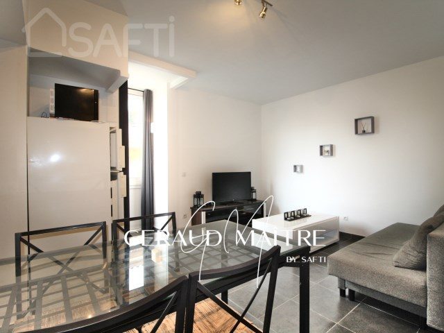 Apartment for sale, 4 rooms - Roses 17480