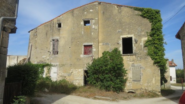 Maison ancienne à vendre, 1 pièce - Tusson 16140