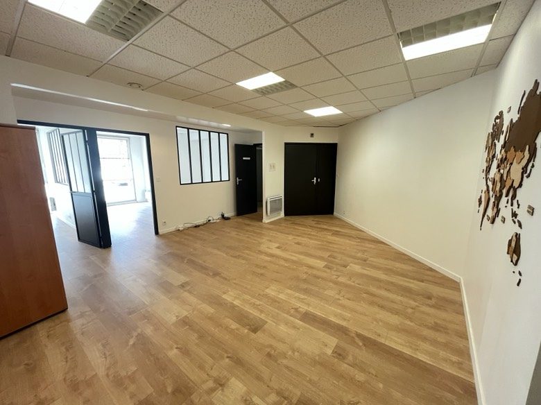 Vente Bureau/Local ANGERS 49000 Maine et Loire FRANCE