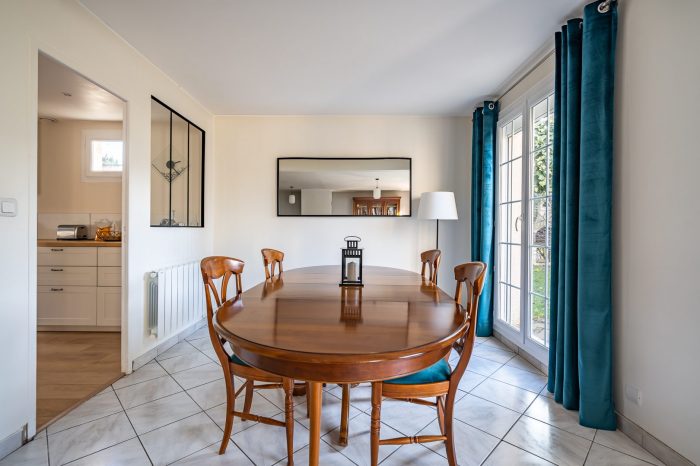 Maison individuelle à vendre, 8 pièces - Marolles-en-Brie 94440