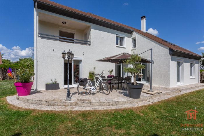 Villa à vendre, 7 pièces - Marolles-en-Brie 94440