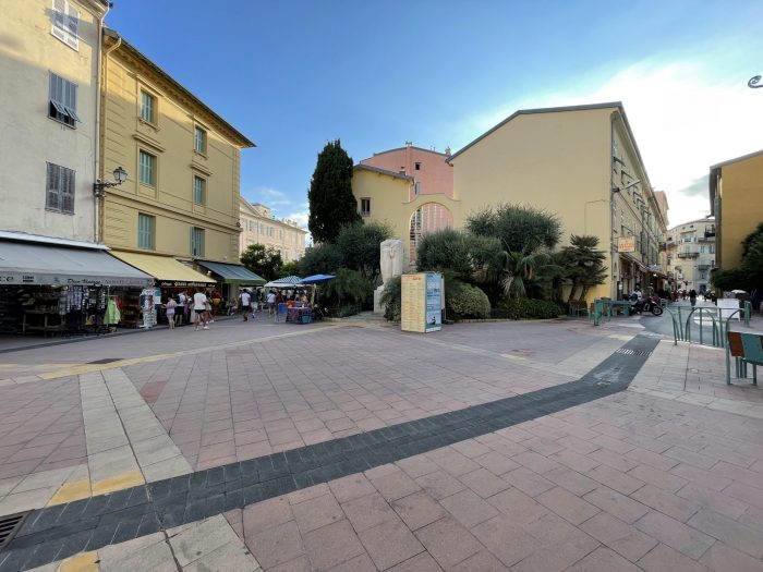 Commerce d'alimentation à vendre, 45 m² - Menton 06500