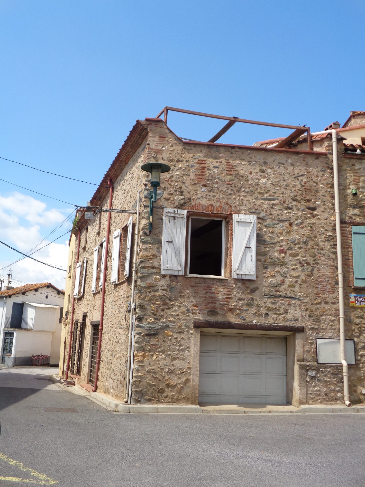 MAISON DE CARACTERE T6 GRANDE TERRASSE DE TOIT ET GARAGE