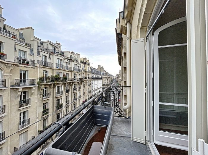 Appartement à louer, 2 pièces - Paris 75018