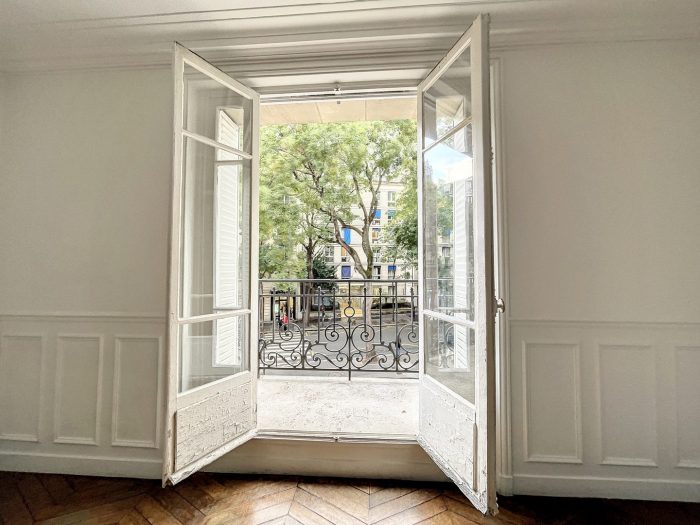 Appartement à louer, 3 pièces - Paris 75018