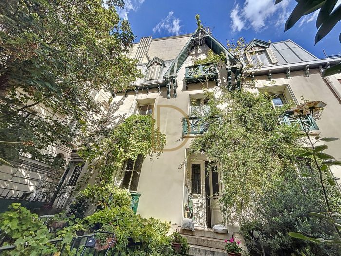 Maison individuelle à vendre, 9 pièces - Paris 75016