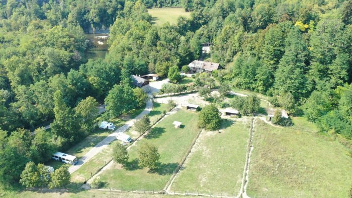 Photo Propriété agricole avec dépendances sur 4 ha – Annecy image 1/17