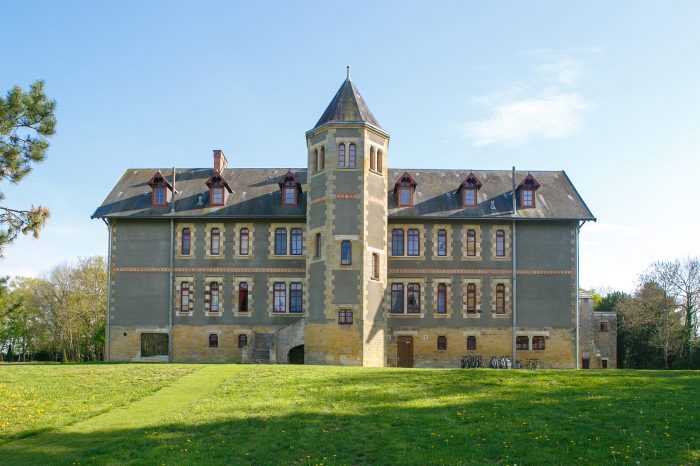 Photo Château de prestige sur 23 hectares (03) image 2/17