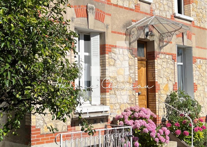 Maison ancienne à vendre, 5 pièces - Saint-Cyr-sur-Loire 37540