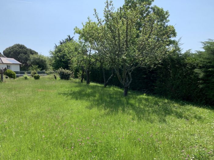 Terrain constructible à vendre, 06 a 20 ca - Eaubonne 95600