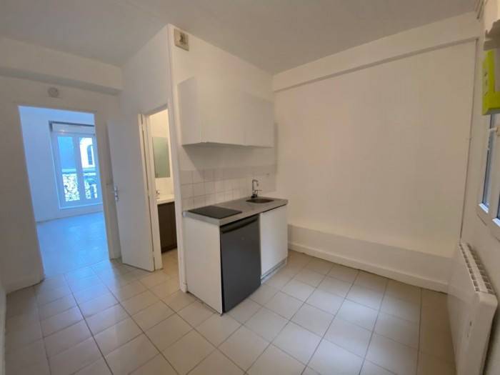 ILE-DE-NANTES - APPARTEMENT T1/T2