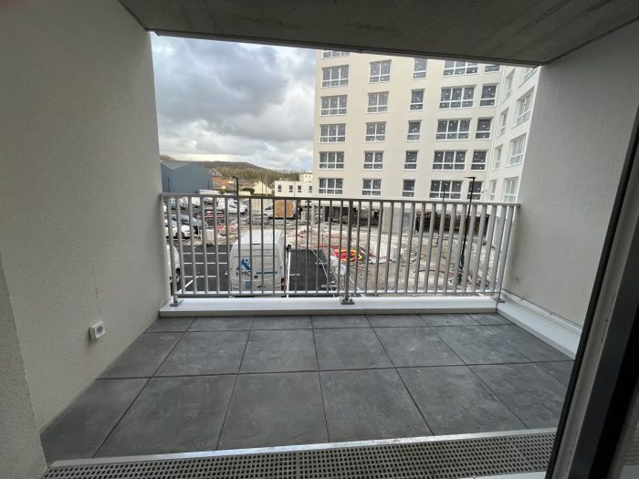 Photo MAROMME - Appartement T2 avec balcon et parking image 6/7