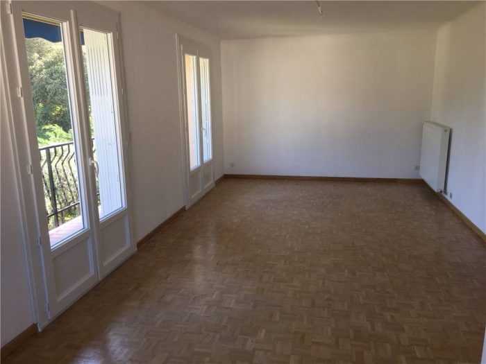 Location annuelle Appartement NYONS 26110 Drme FRANCE
