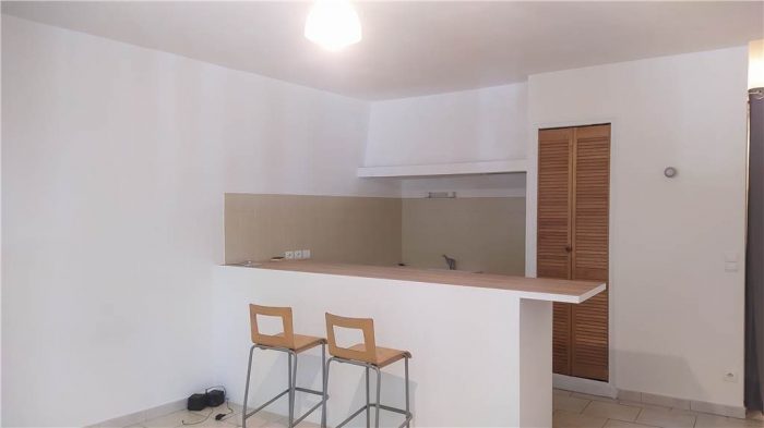 Location annuelle Appartement BUIS-LES-BARONNIES 26170 Drme FRANCE