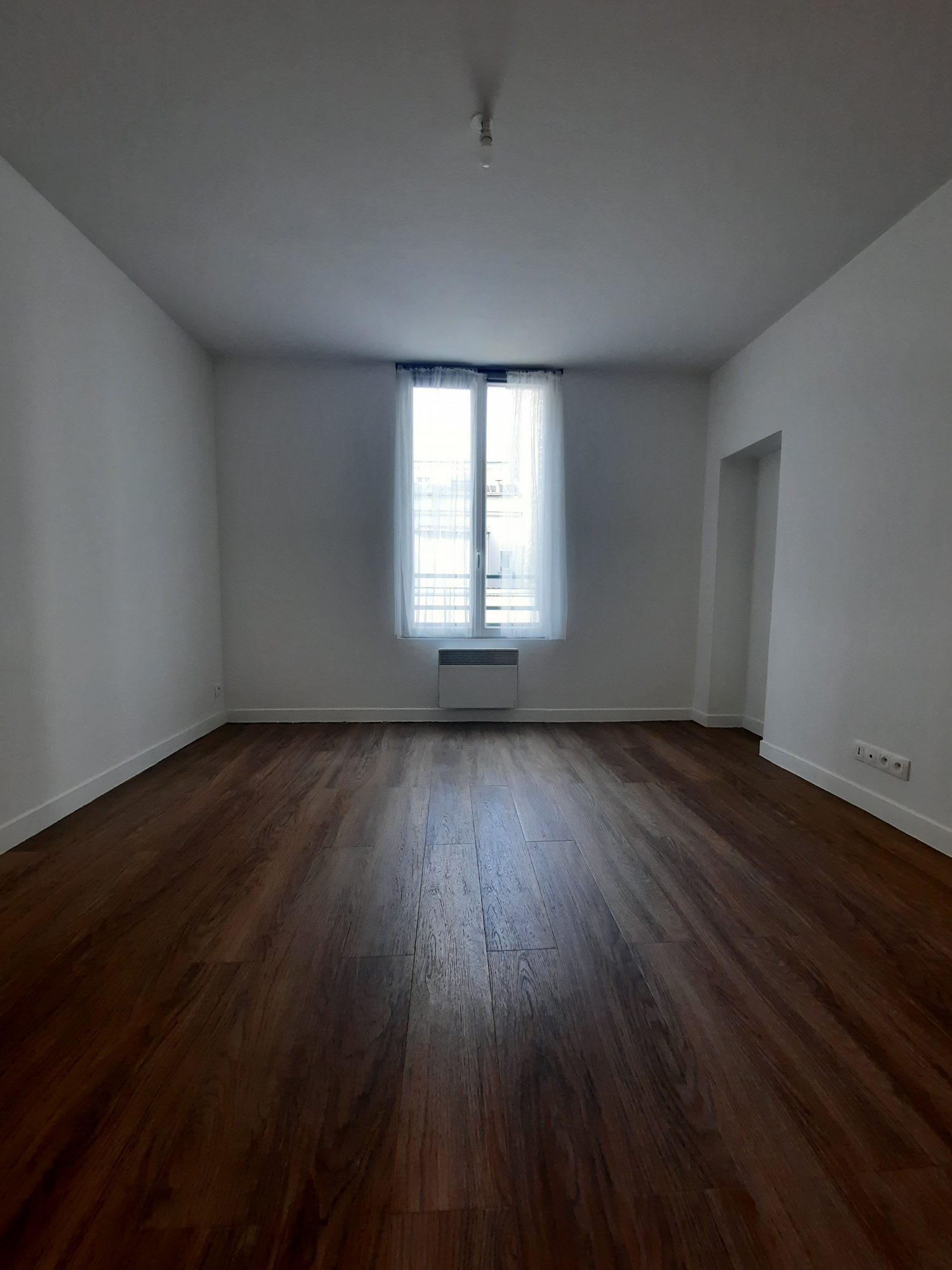 Location annuelle Appartement PARIS 75011 Paris FRANCE