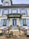 Mandres-les-Roses  10 rooms  272 m² House