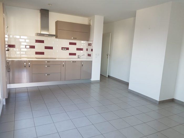 Appartement à vendre, 3 pièces - Saint-Pierre-du-Perray 91280