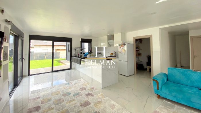 Contemporary house for sale, 4 rooms - Wizernes 62570