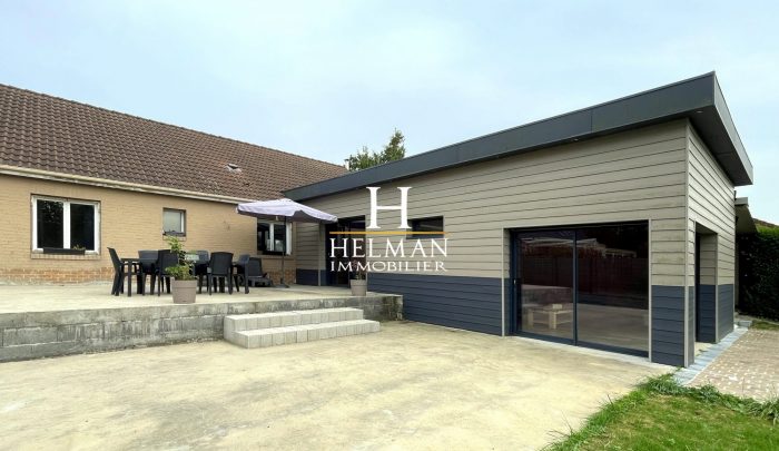 Maison individuelle de plain-pied avec garage sur 1.500 m² entre Steenvoorde et Hazebrouck