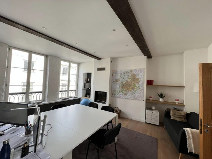 Bureau à louer, 118 m² - Lille 59800