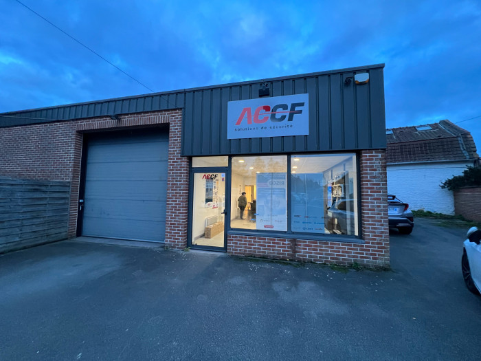 Local professionnel à louer, 225 m² - Avelin 59710