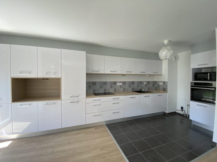 Appartement à louer, 3 pièces - Schiltigheim 67300