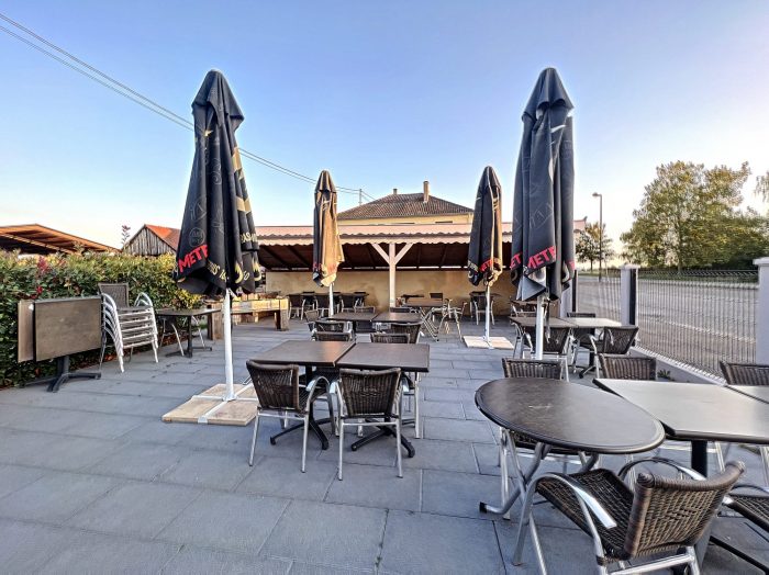 Restaurant, bar à vendre, 155 m² 53 places - Hochfelden 67270