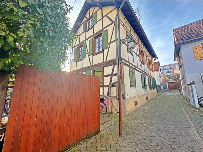 Maison individuelle à vendre, 8 pièces - Schiltigheim 67300