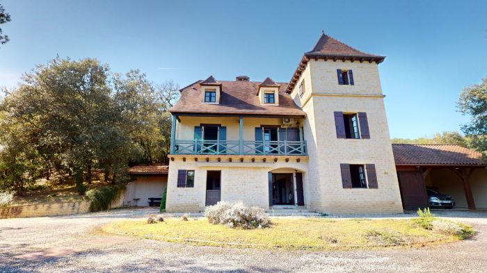 À vendre - Maison ancienne, 9 pièces située à Carlux (24370)