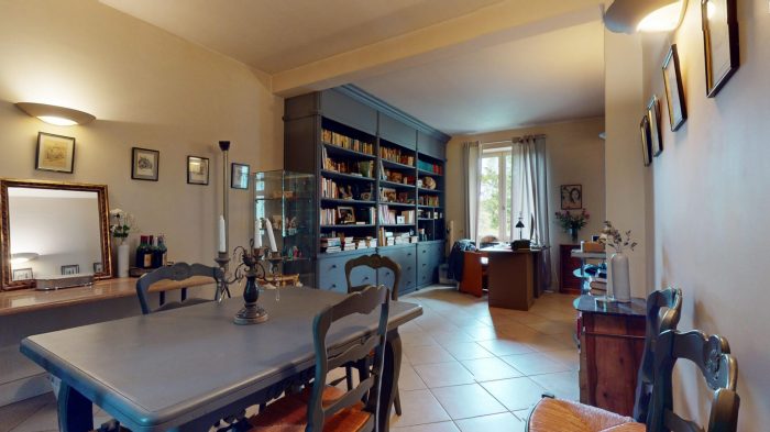 À vendre - Maison ancienne, 13 pièces située à Sarlat-la-Canéda (24200)