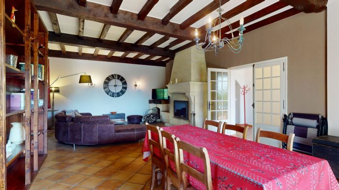 À vendre - Maison traditionnelle, 6 pièces située à Domme (24250)