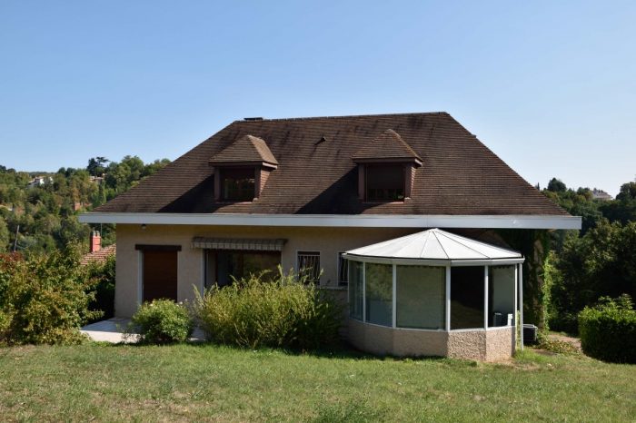 Maison traditionnelle à vendre, 9 pièces - Saint-Didier-au-Mont-d'Or 69370