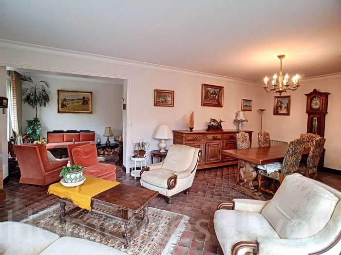 Maison traditionnelle à vendre, 7 pièces - Pouilly-les-Nonains 42155