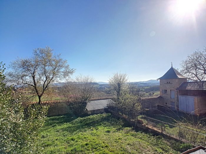 Ferme à vendre, 8 pièces - Bagnols 69620