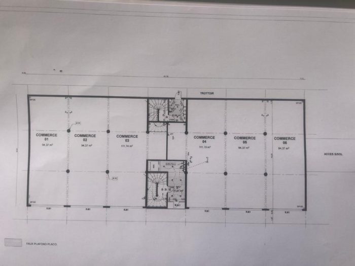 Local commercial à louer, 94 m² - Le Lamentin 97232