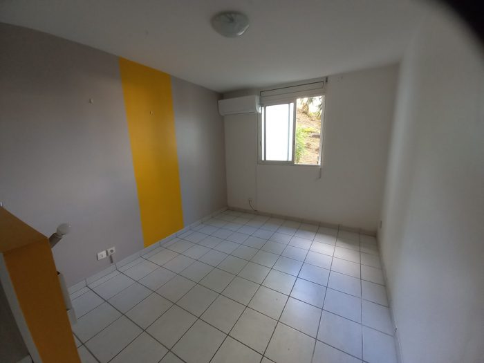 Appartement à vendre, 2 pièces - Fort-de-France 97200