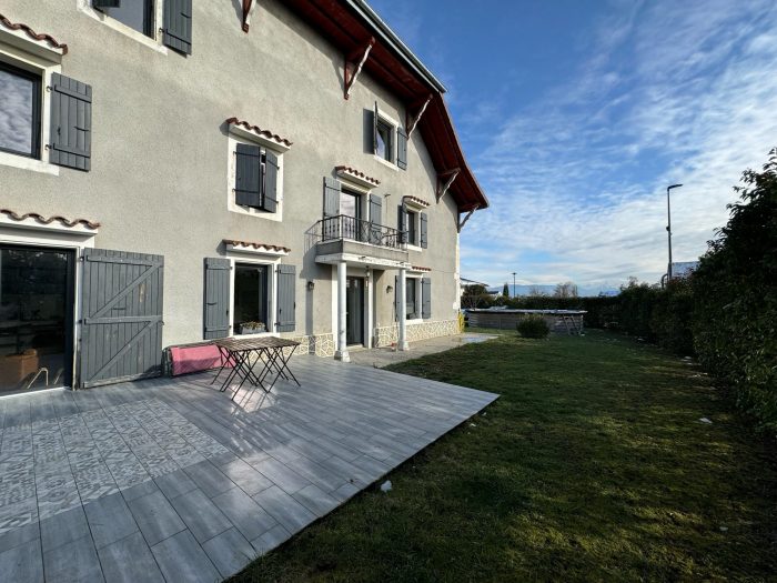 Maison individuelle à vendre, 11 pièces - Cessy 01170