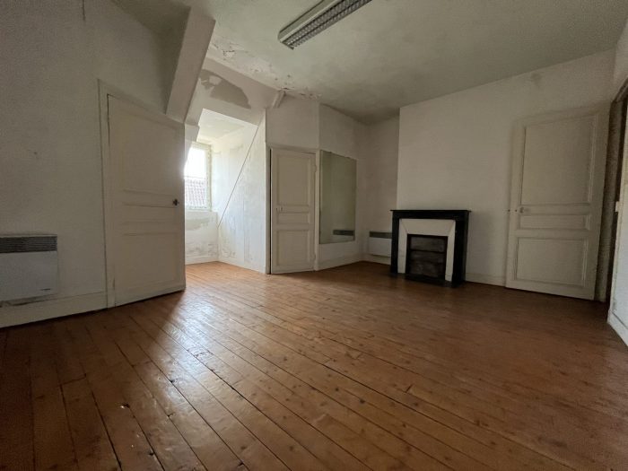 Immeuble à vendre, 280 m² - Château-Thierry 02400