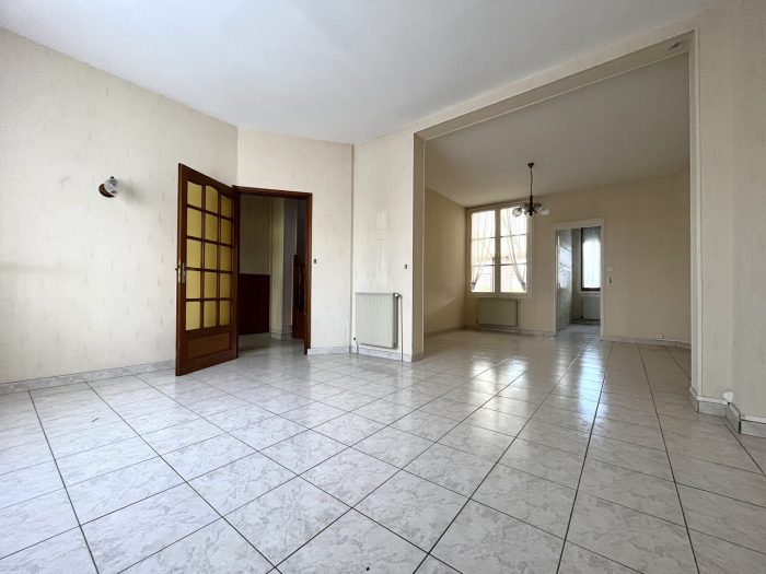 Maison ancienne à vendre, 6 pièces - Soissons 02200