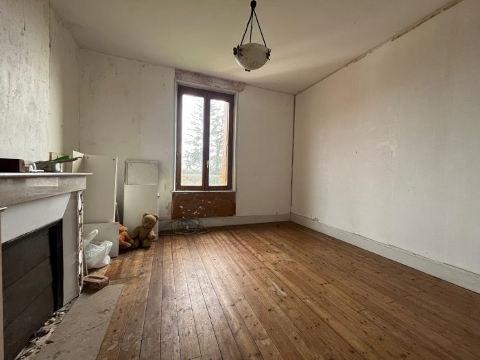 Maison mitoyenne 1 côté à vendre, 4 pièces - Chauny 02300