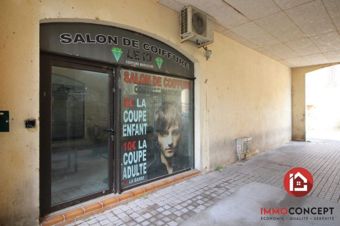 Local commercial à louer, 18 m² - Roquemaure 30150