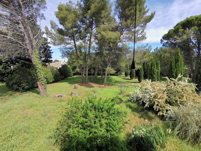 Maison traditionnelle à vendre, 10 pièces - Eygalières 13810