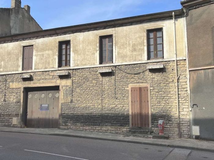 Maison mitoyenne 2 côtés à vendre, 8 pièces - Cuisery 71290