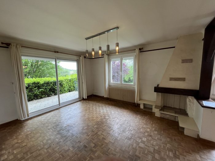 Maison plain-pied à vendre, 5 pièces - Saint-Usuge 71500