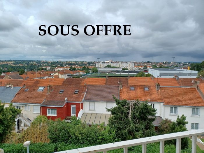 Appartement à vendre, 4 pièces - Cholet 49300