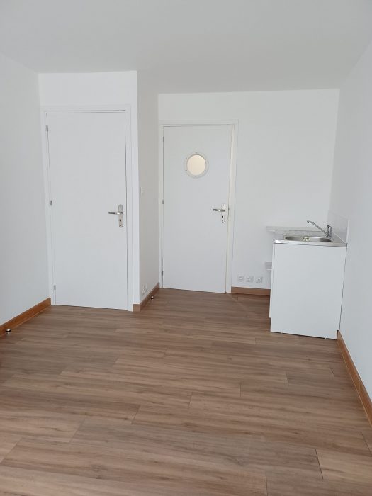 Commerce de services à vendre, 24 m² - Cholet 49300