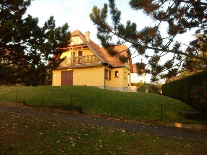 Très belle maison de 5/6 P ièces à louer à Marlenheim