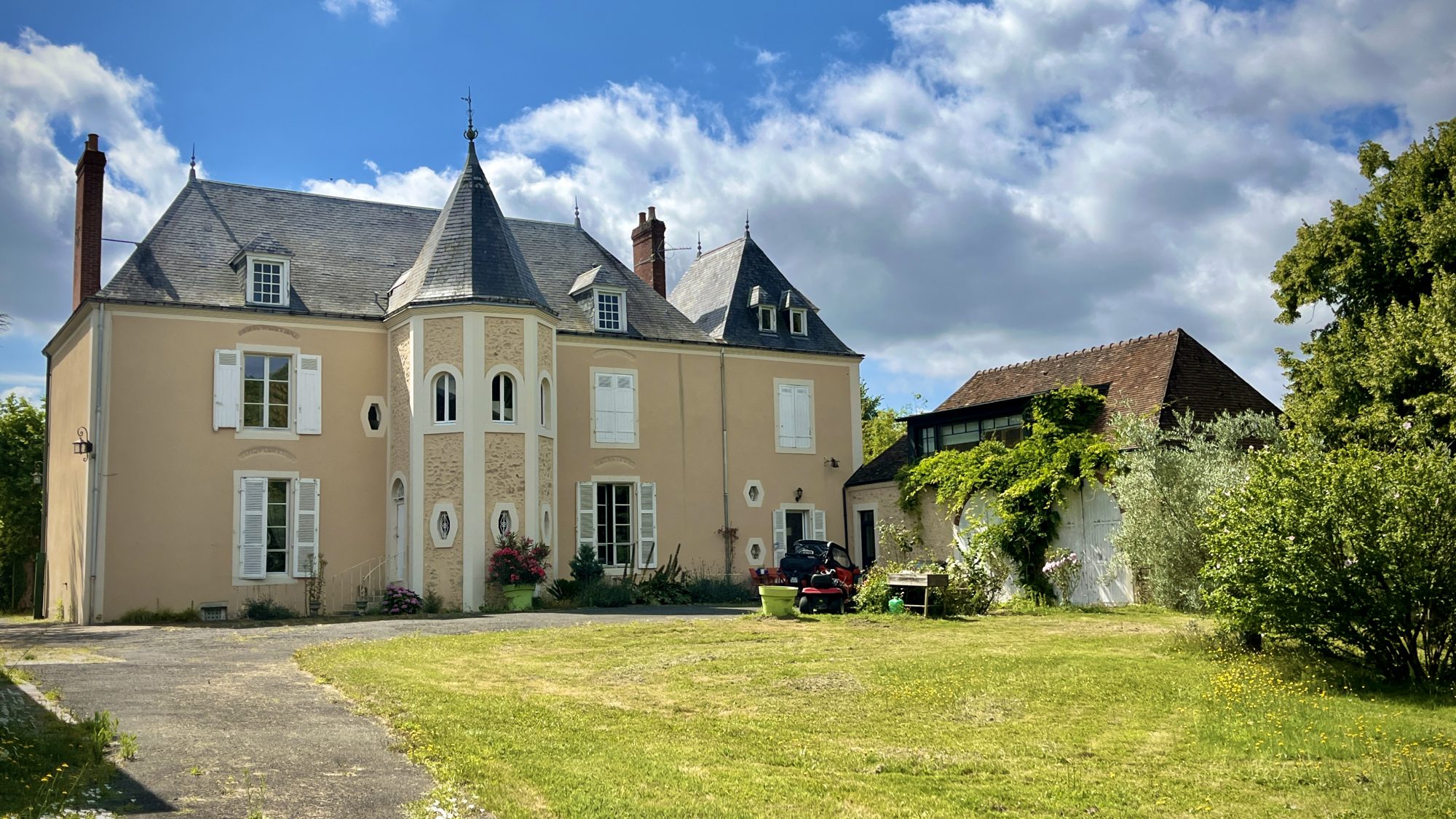 Vente Château / Manoir 358m² 11 Pièces à Sceaux-sur-Huisne (72160) - Agence Immoté