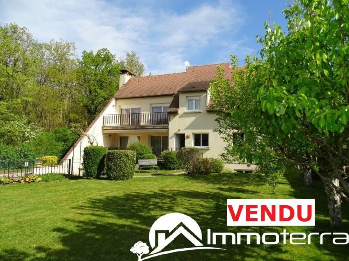 Maison contemporaine à vendre, 8 pièces - Saint-Pierre-lès-Nemours 77140