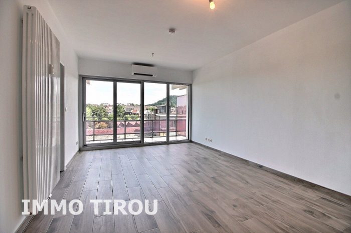 Appartement à louer, 5 pièces - Marcinelle 6001